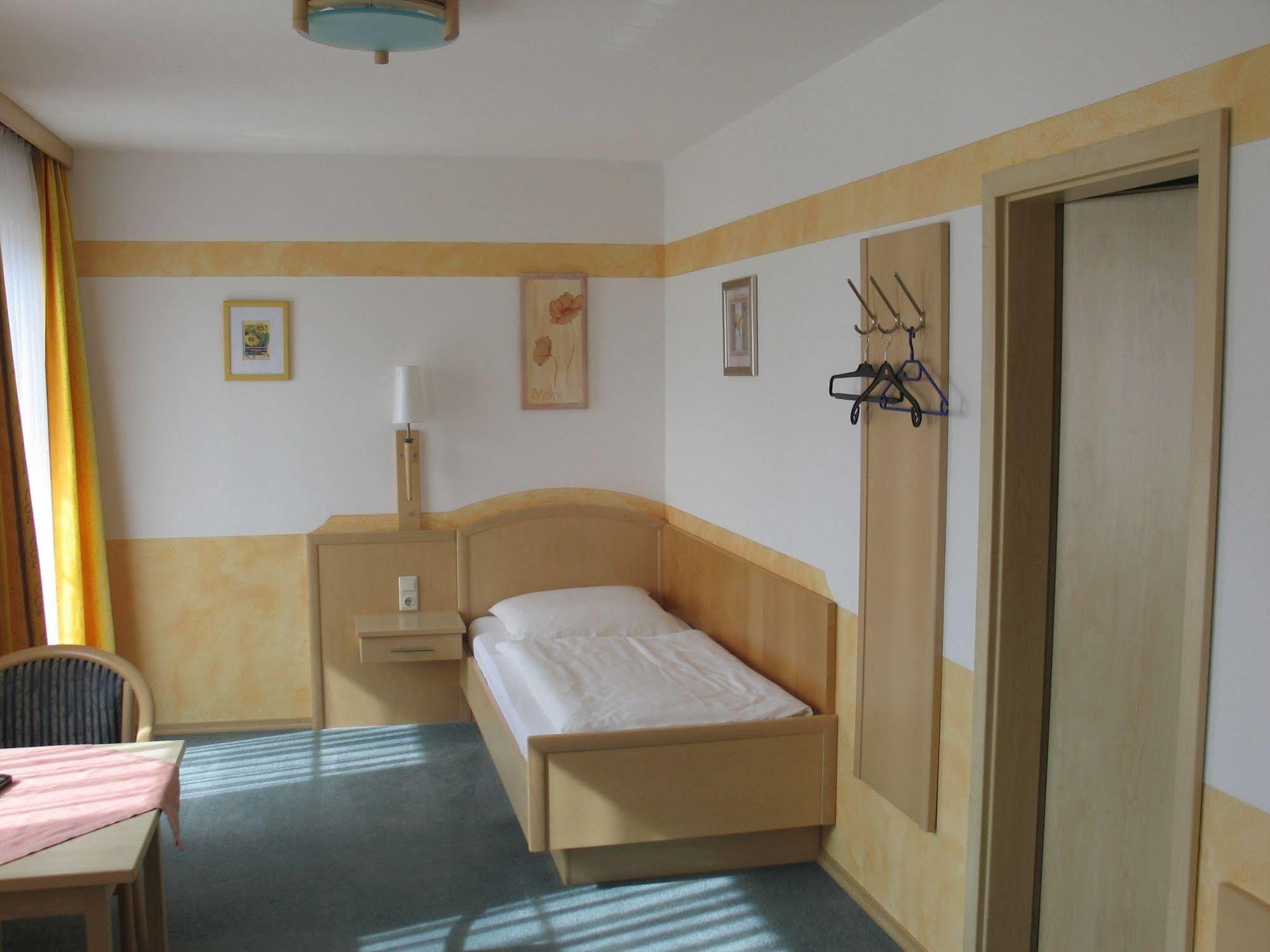 Hotel garni Hopfengold Wolnzach Esterno foto