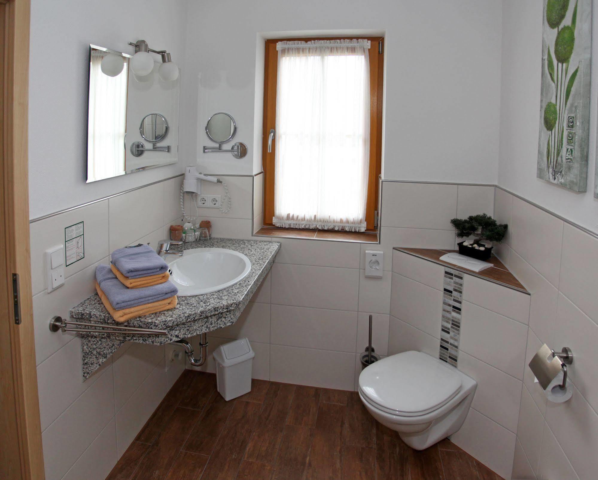 Hotel garni Hopfengold Wolnzach Esterno foto