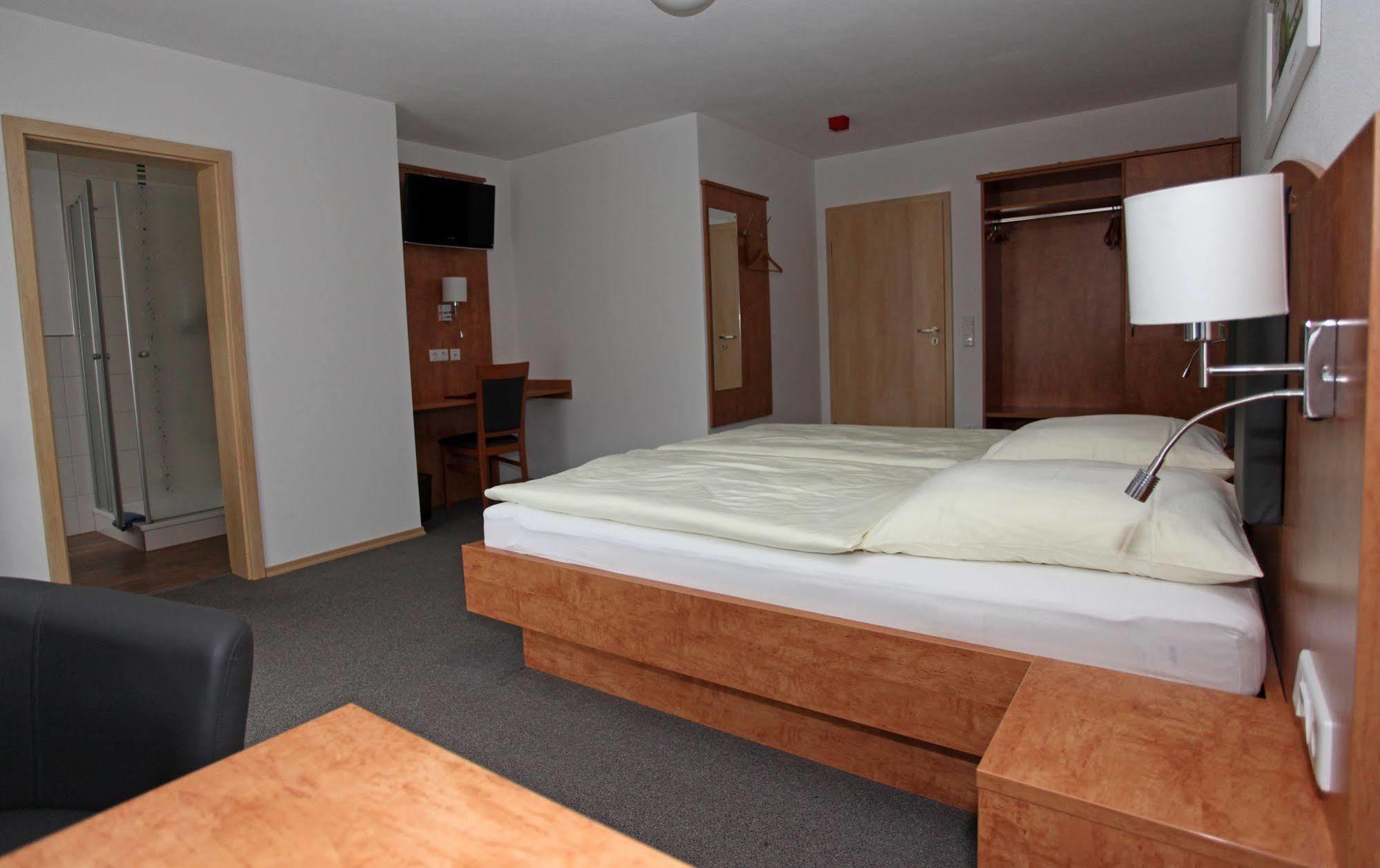 Hotel garni Hopfengold Wolnzach Esterno foto